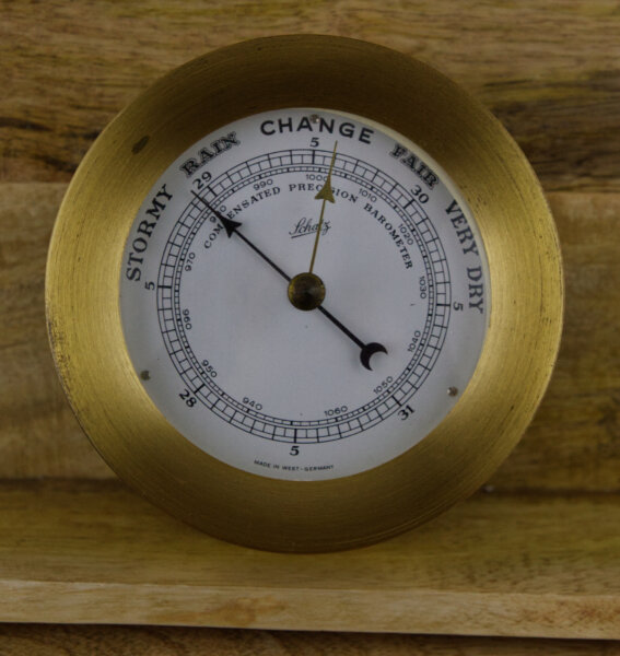 Barometer/ Messing/ Bullauge